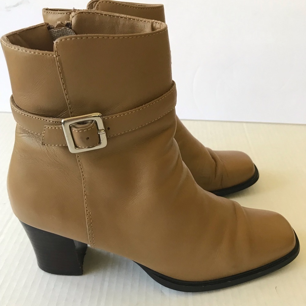 Vintage Square Toe Butterscotch Leather Booties